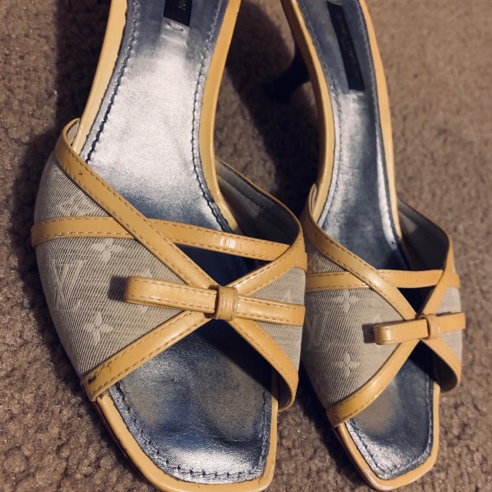 Louis Vuitton heeled sandals 7.5